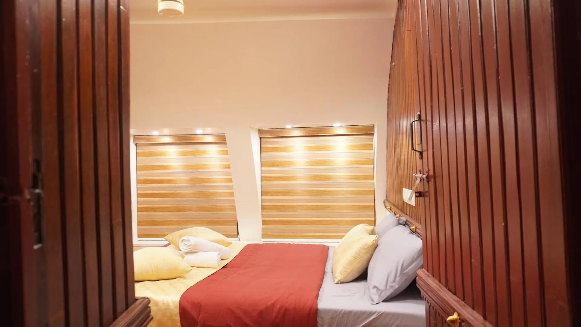 Botel Alice Houseboats Alleppey Alappuzha India