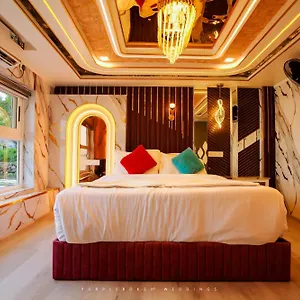 Paradise Day Cruise Houseboat Botel